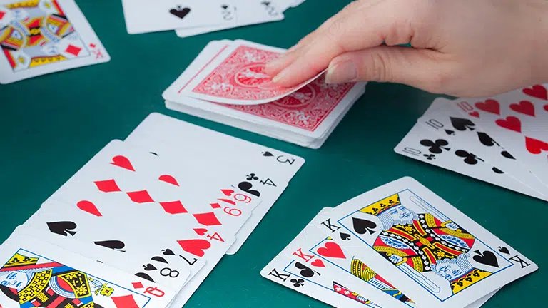 Cách chơi phỏm - Khám Phá Bí Quyết Trở Thành Người Chơi Xuất Sắc